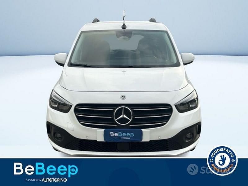 Usata Mercedes 180 Premium 116 CV (85 kW) 2024 Bianco pastello Berlina