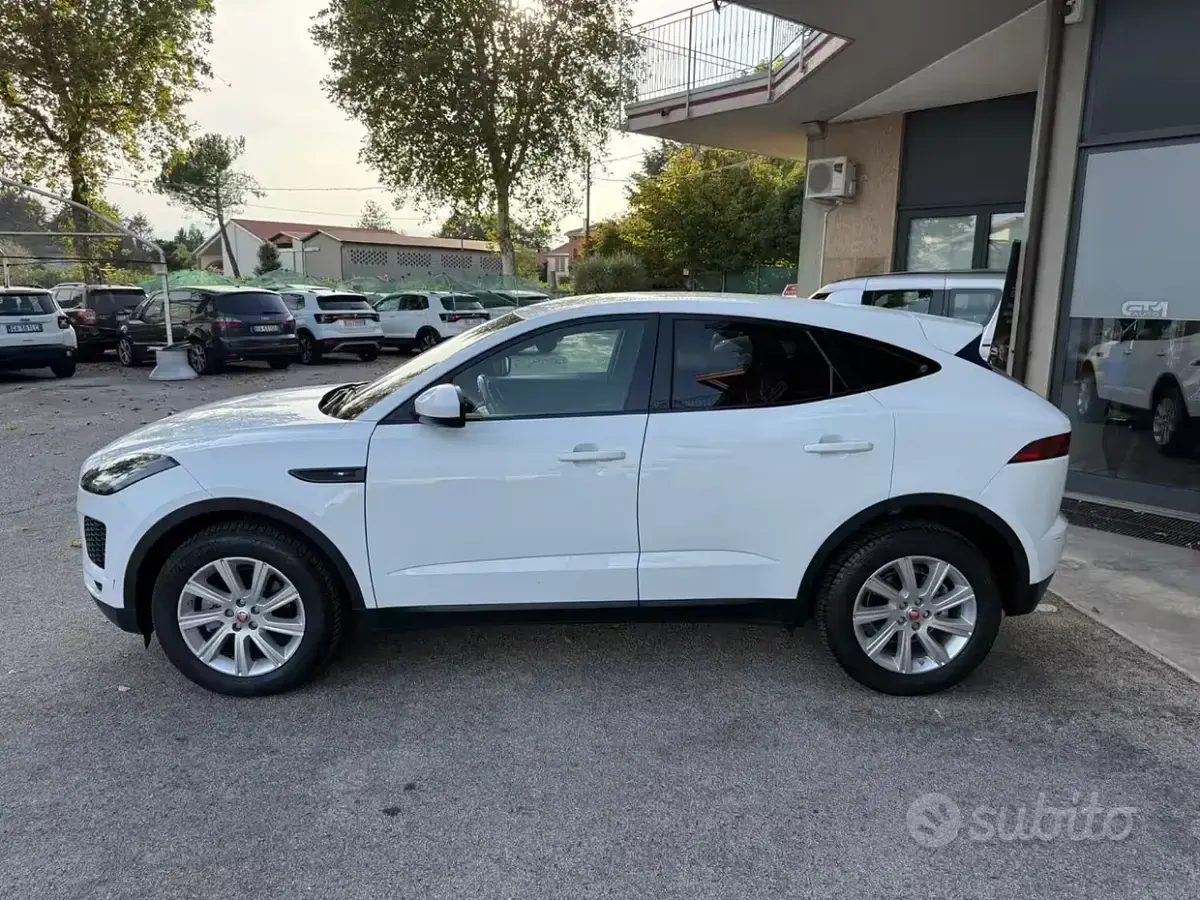 Usata Jaguar E-Pace 150 CV (110 kW) 2019 Bianco SUV