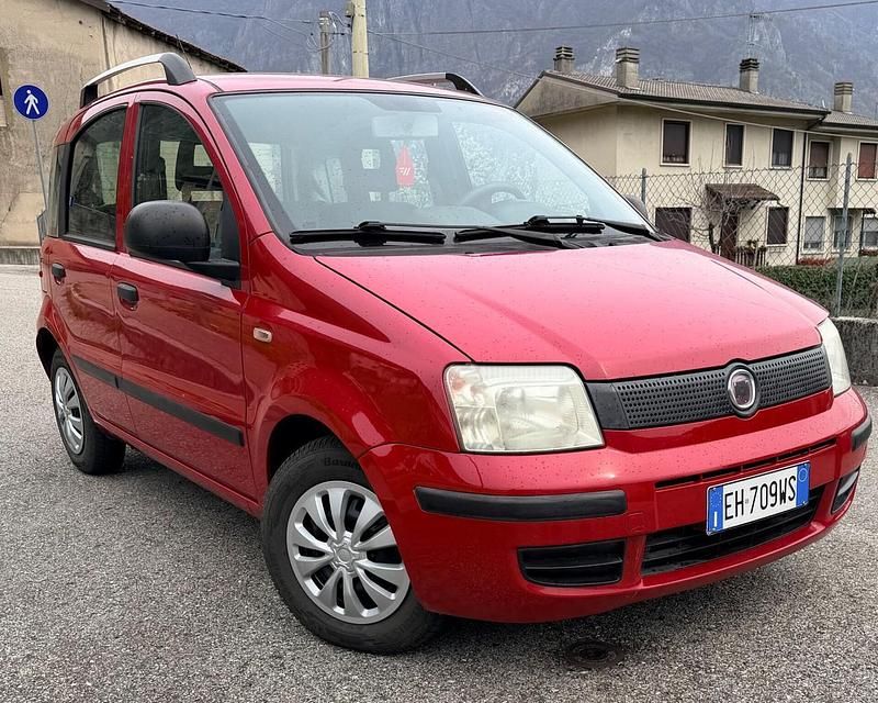 Usata Fiat Panda Dynamic 69 CV (50 kW) 2011 Rosso Utilitaria