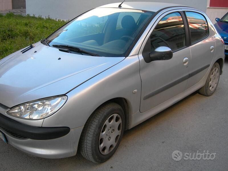 Usata Peugeot 206 60 CV (44 kW) 2005 Grigio Berlina