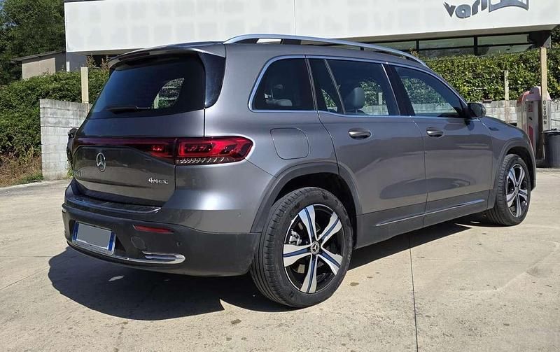 Usata Mercedes EQB300 Premium Plus 139 kW (189 CV) 2022 Argento SUV
