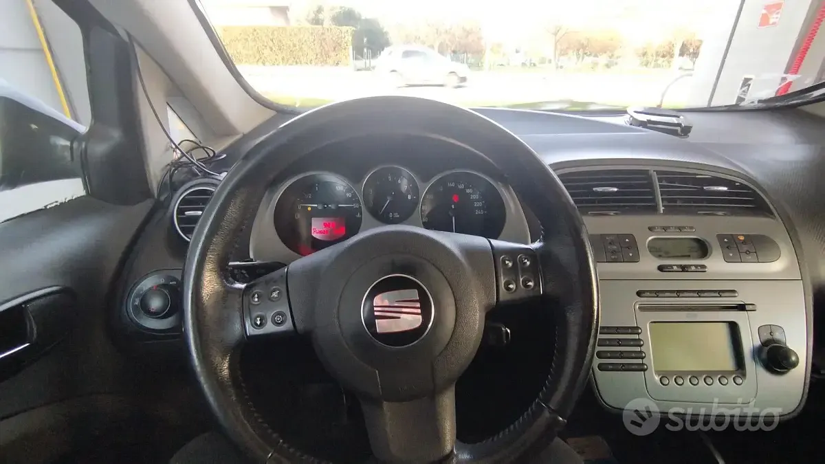 Usata Seat Altea XL 102 CV (75 kW) 2008 Nero Monovolume