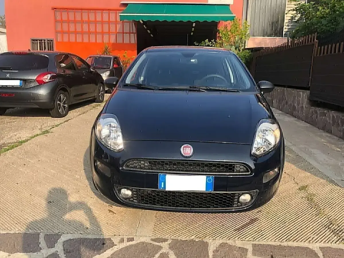 Usata Fiat Punto Street 69 CV (50 kW) 2017 Blu Utilitaria