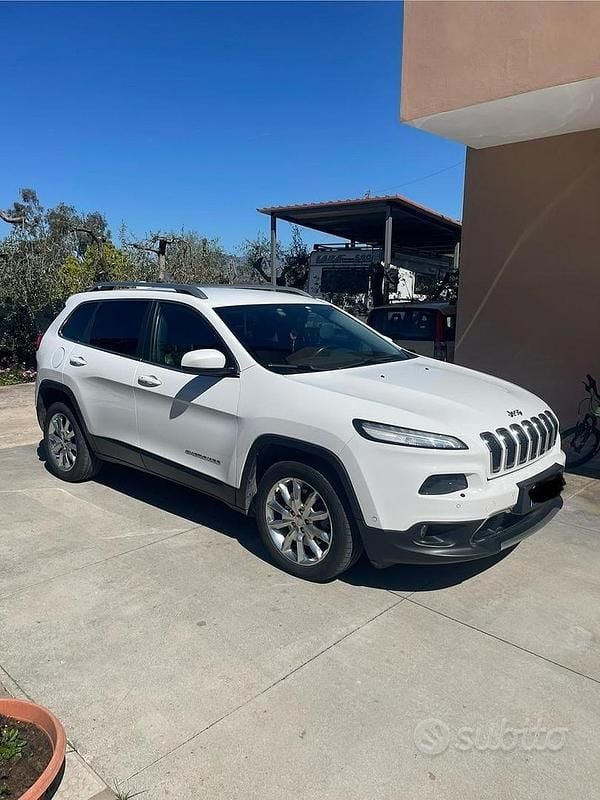 Usata Jeep Cherokee Limited 140 CV (102 kW) 2015 Bianco SUV