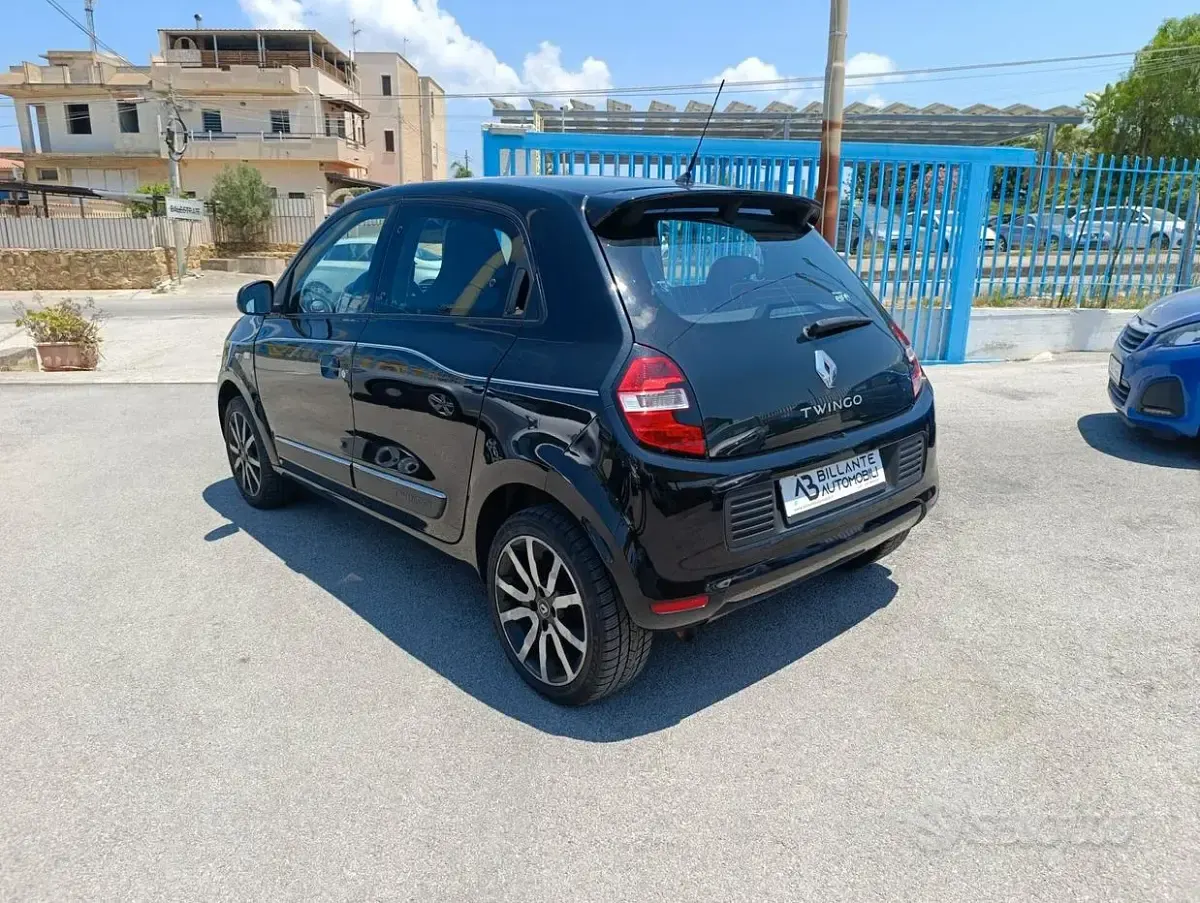 Usata Renault Twingo SE 71 CV (52 kW) 2016 Nero Utilitaria