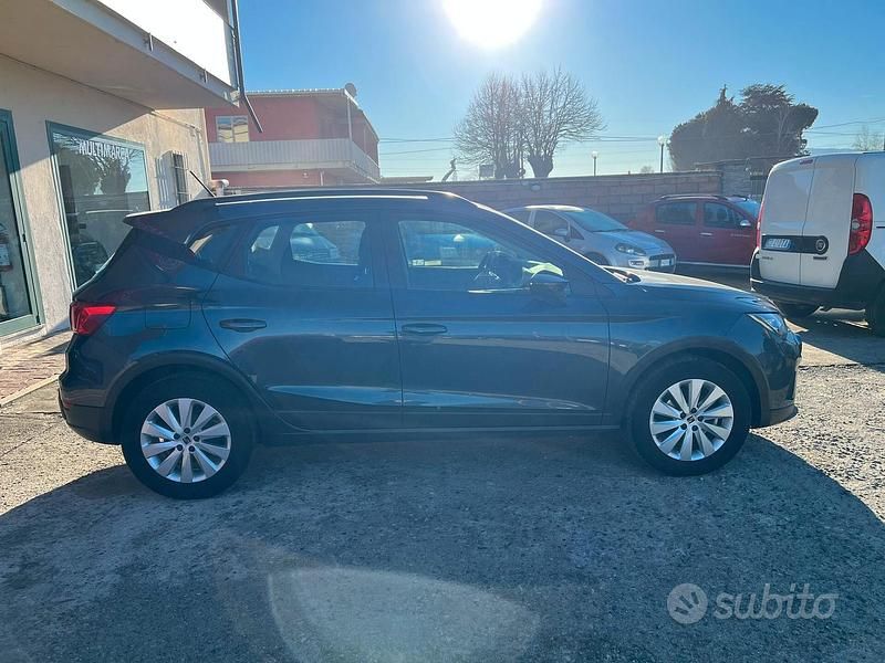 Usata Seat Arona Style 95 CV (69 kW) 2023 Grigio SUV