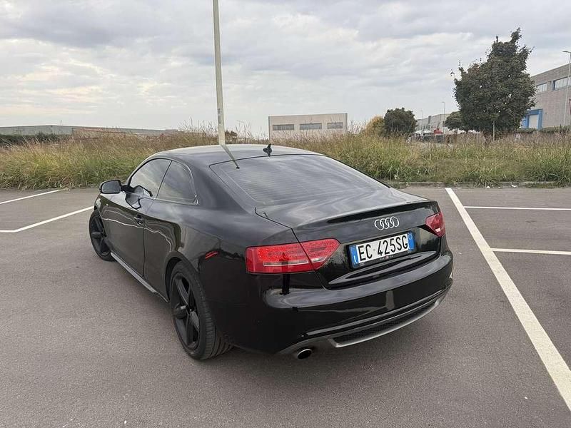 Usata 2011 Audi A5 Ambiente Coupé | 8200 € (Ottimo prezzo) - Immagine 1/4
