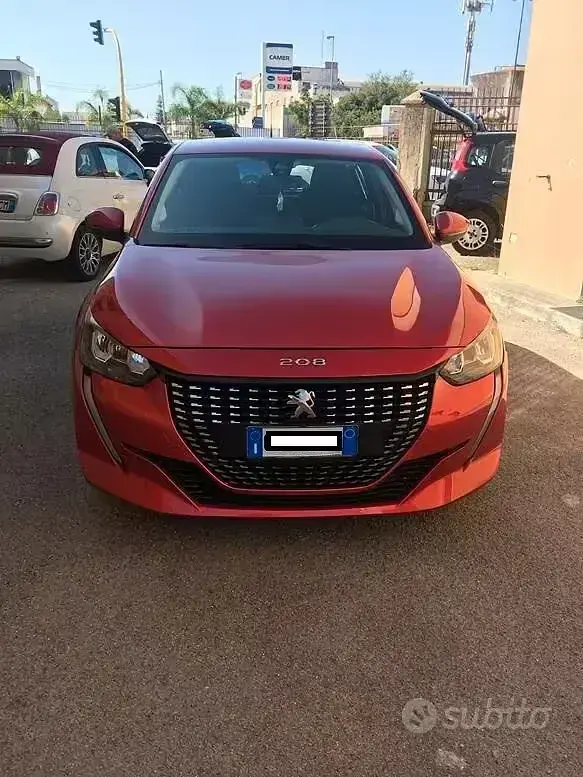 Usata Peugeot 208 Active 75 CV (55 kW) 2020 Rosso Utilitaria