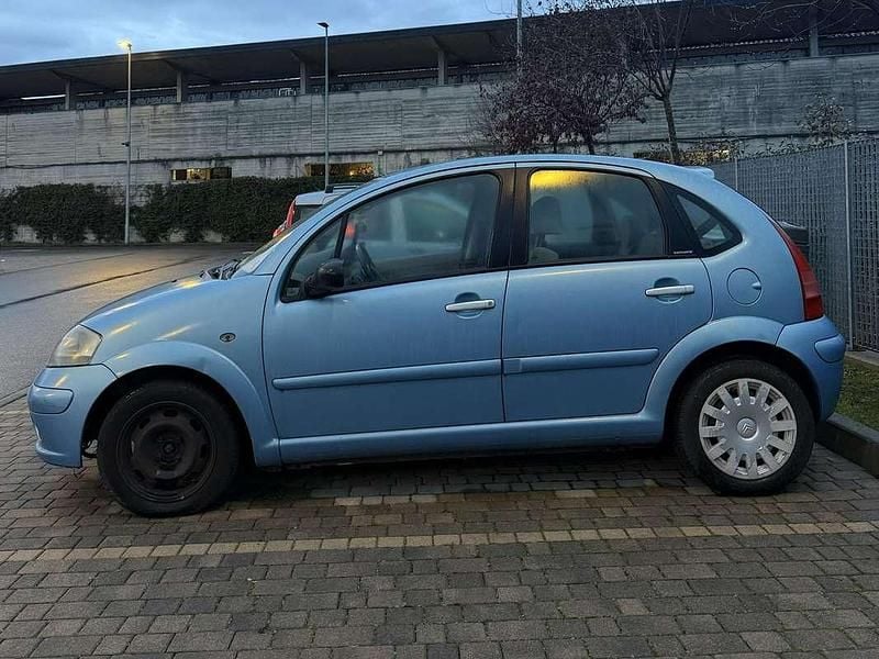 Usata Citroën C3 Exclusive 88 CV (64 kW) 2005 Blu/azzurro Berlina