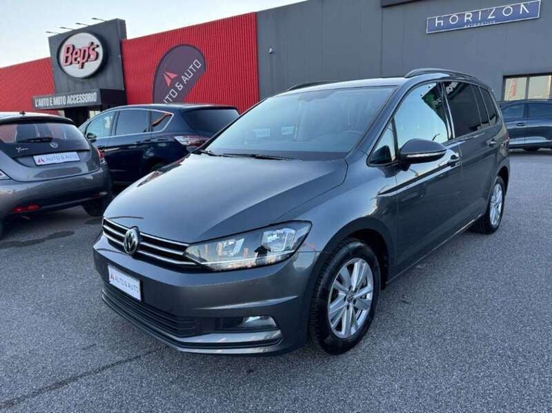 Grigio scuro Usata 2019 VW Touran Business Monovolume | 19.890 € (Super prezzo) - Immagine 1/4