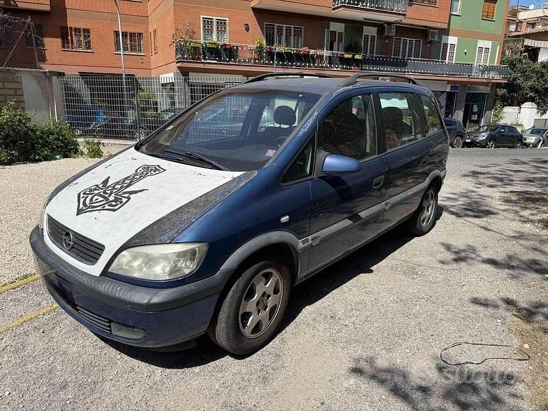 Usata Opel Zafira 125 CV (91 kW) 2002 Blu Monovolume