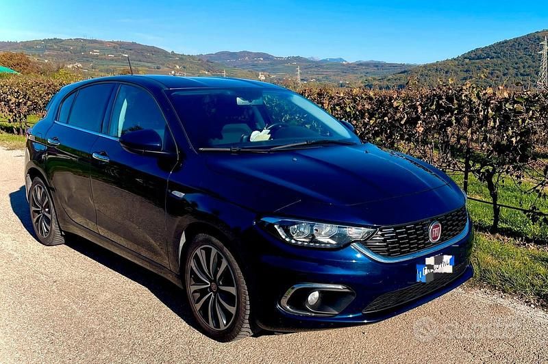 Usata Fiat Tipo Lounge 95 CV (69 kW) 2018 Blu/azzurro Berlina