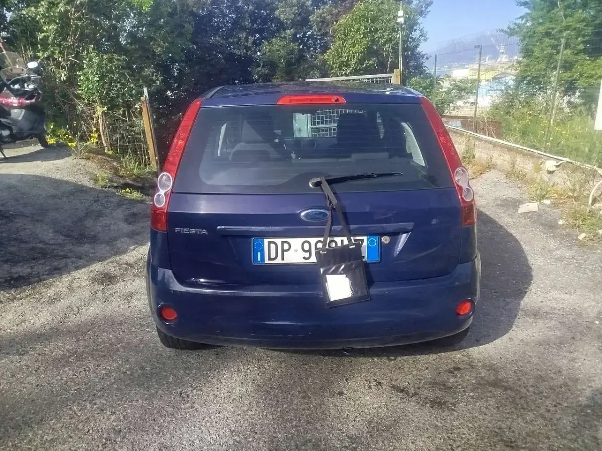 Usata Ford Fiesta 75 CV (55 kW) 2008 Blu Utilitaria