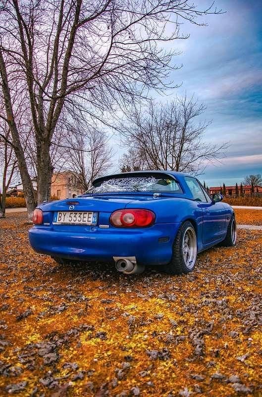 Usata Mazda MX5 145 CV (106 kW) 2002 Cabrio