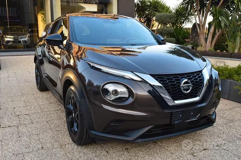 Usata Nissan Juke N-Connecta 114 CV (83 kW) 2021 Marrone SUV