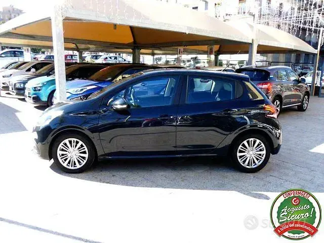 Usata Peugeot 208 Allure 75 CV (55 kW) 2016 Grigio Utilitaria