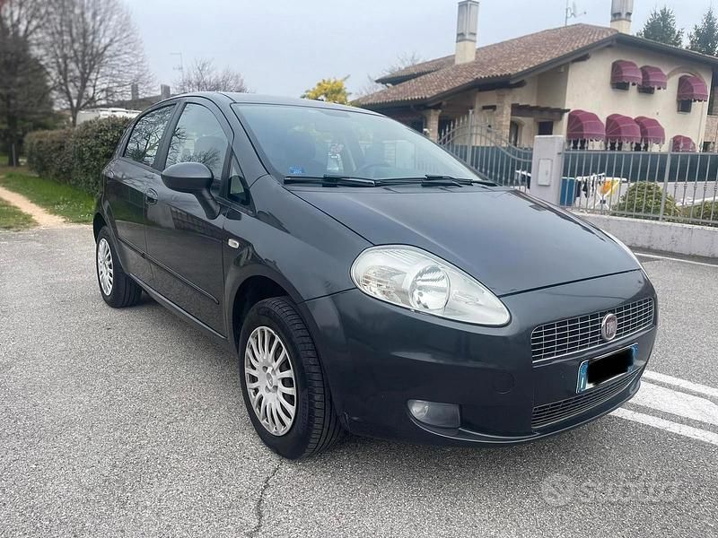 Usata Fiat Grande Punto 2009 Grigio Utilitaria