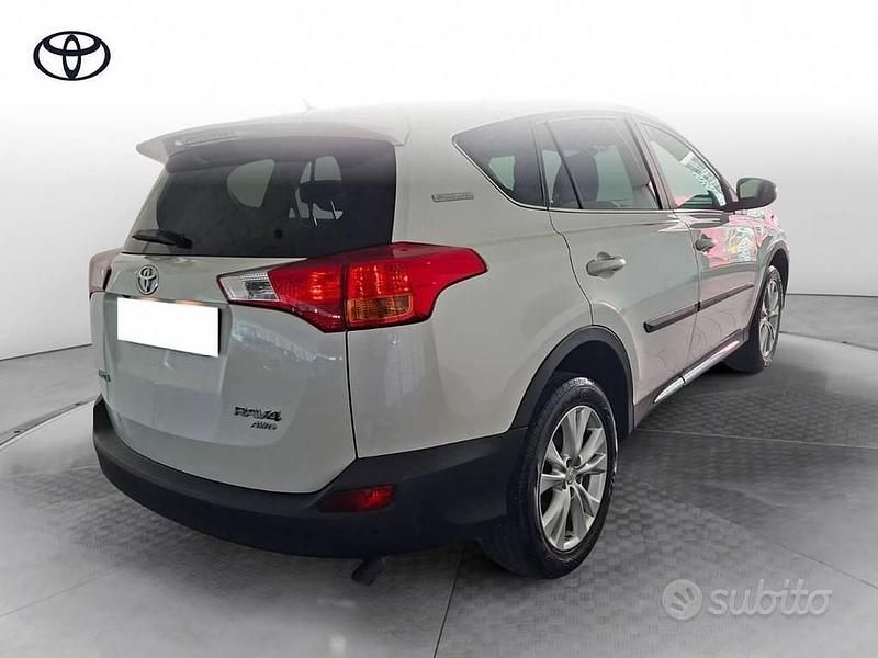 Occasion Toyota RAV4 Lounge 124 ch (91 kW) 2014 Gris SUV