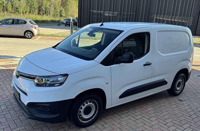 Usata Toyota Proace City City 110 CV (80 kW) 2020 Bianco Monovolume