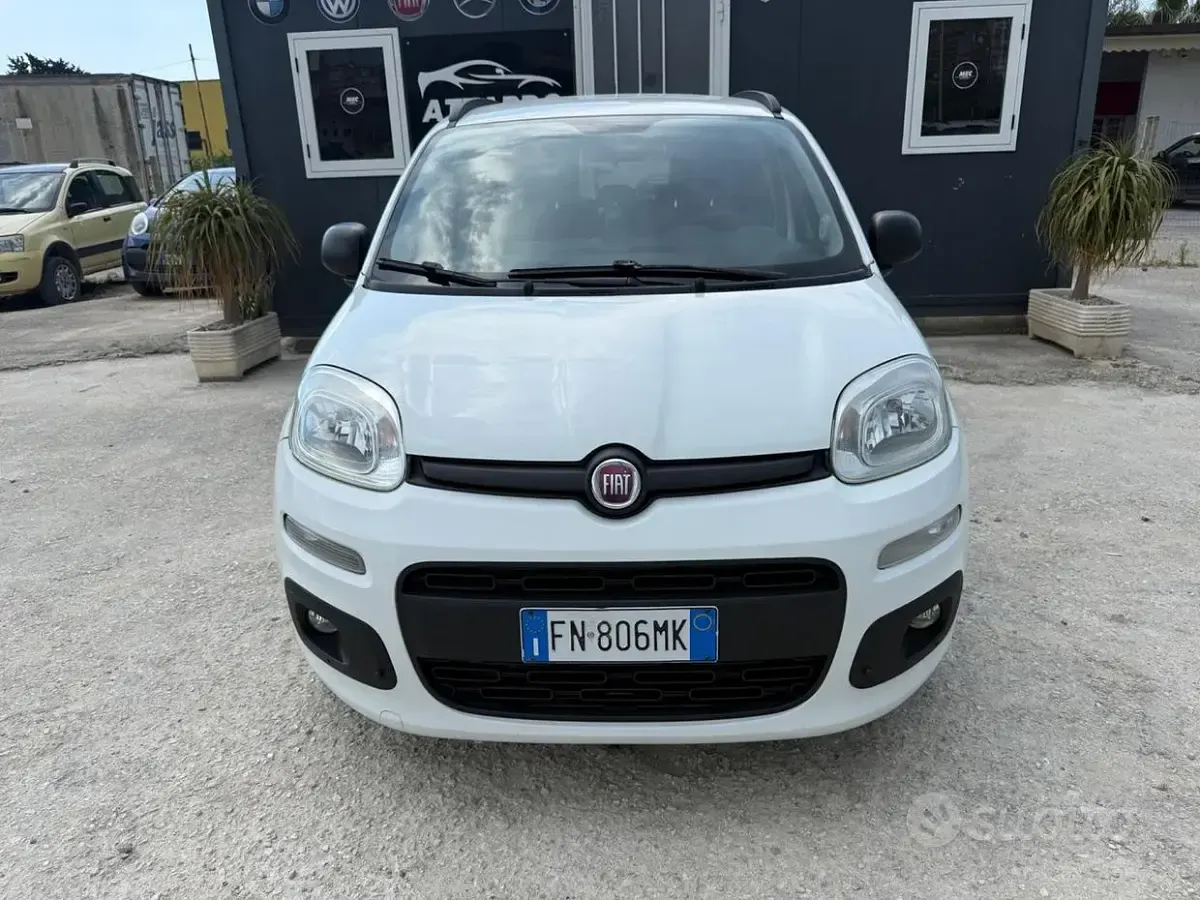 Usata Fiat Panda Lounge 80 CV (58 kW) 2018 Bianco Utilitaria