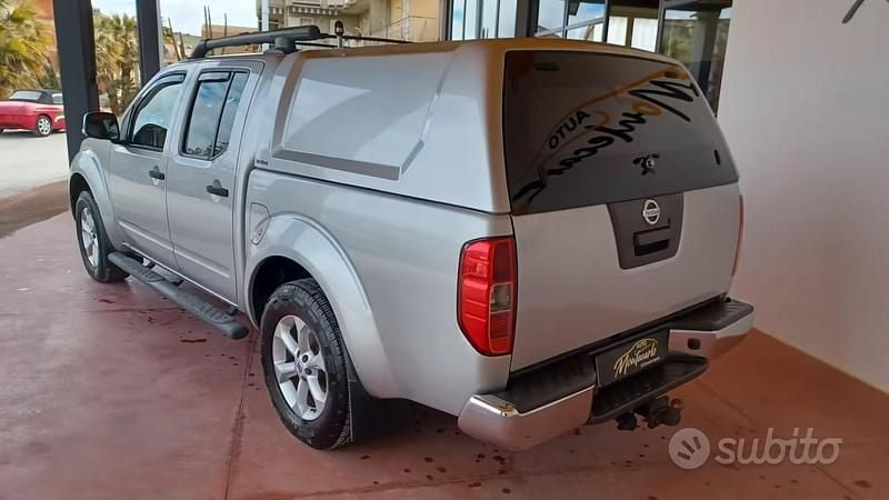 Usata Nissan Navara 190 CV (139 kW) 2014 Grigio Pick-up