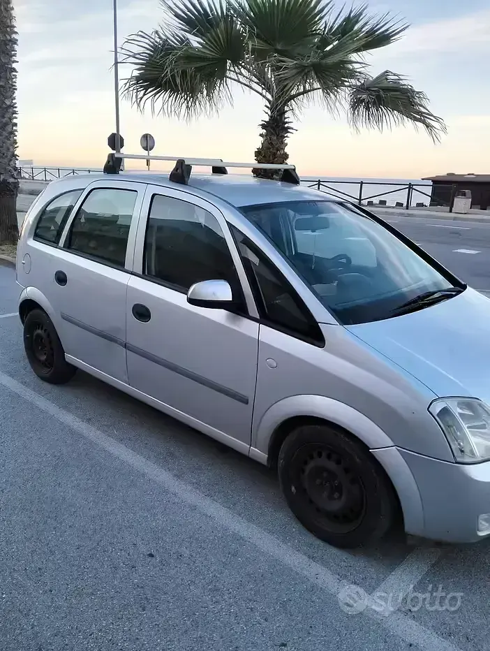 Usata Opel Meriva 101 CV (74 kW) 2003 Grigio Monovolume