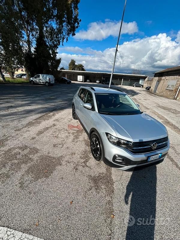 Grigio Usata 2021 VW T-Cross Style SUV | 16.000 € (Buon prezzo) - Immagine 1/4