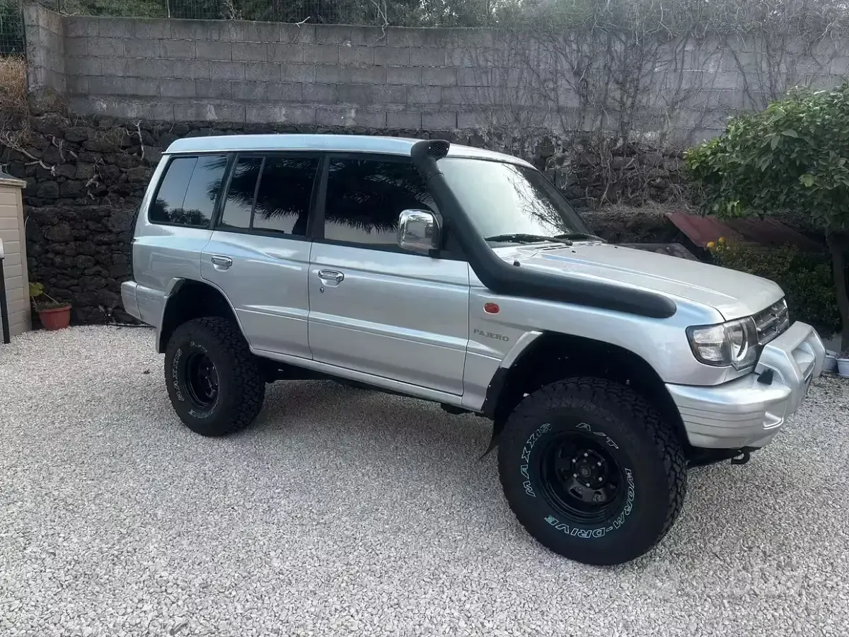Usata Mitsubishi Pajero 1998 Grigio SUV