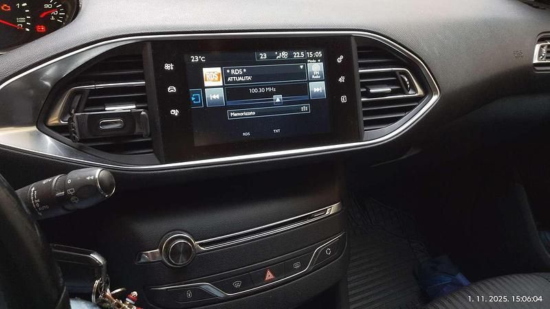 Usata Peugeot 308 SW Active 114 CV (83 kW) 2014 Grigio Station wagon