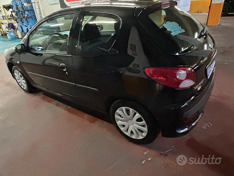 Usata Peugeot 206 60 CV (44 kW) 2010 Berlina