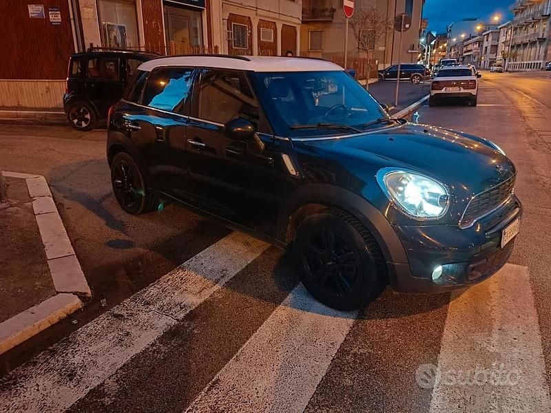 Nero Usata 2011 Mini Cooper SD Countryman SUV | 5950 € (Ottimo prezzo) - Immagine 1/4