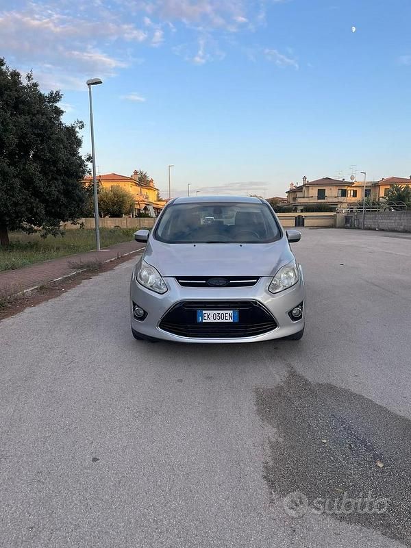 Usata 2012 Ford C-MAX Titanium Monovolume | 3999 € (Super prezzo) - Immagine 1/4