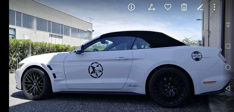 Usata Ford Mustang Convertible 317 CV (233 kW) 2015 Cabrio