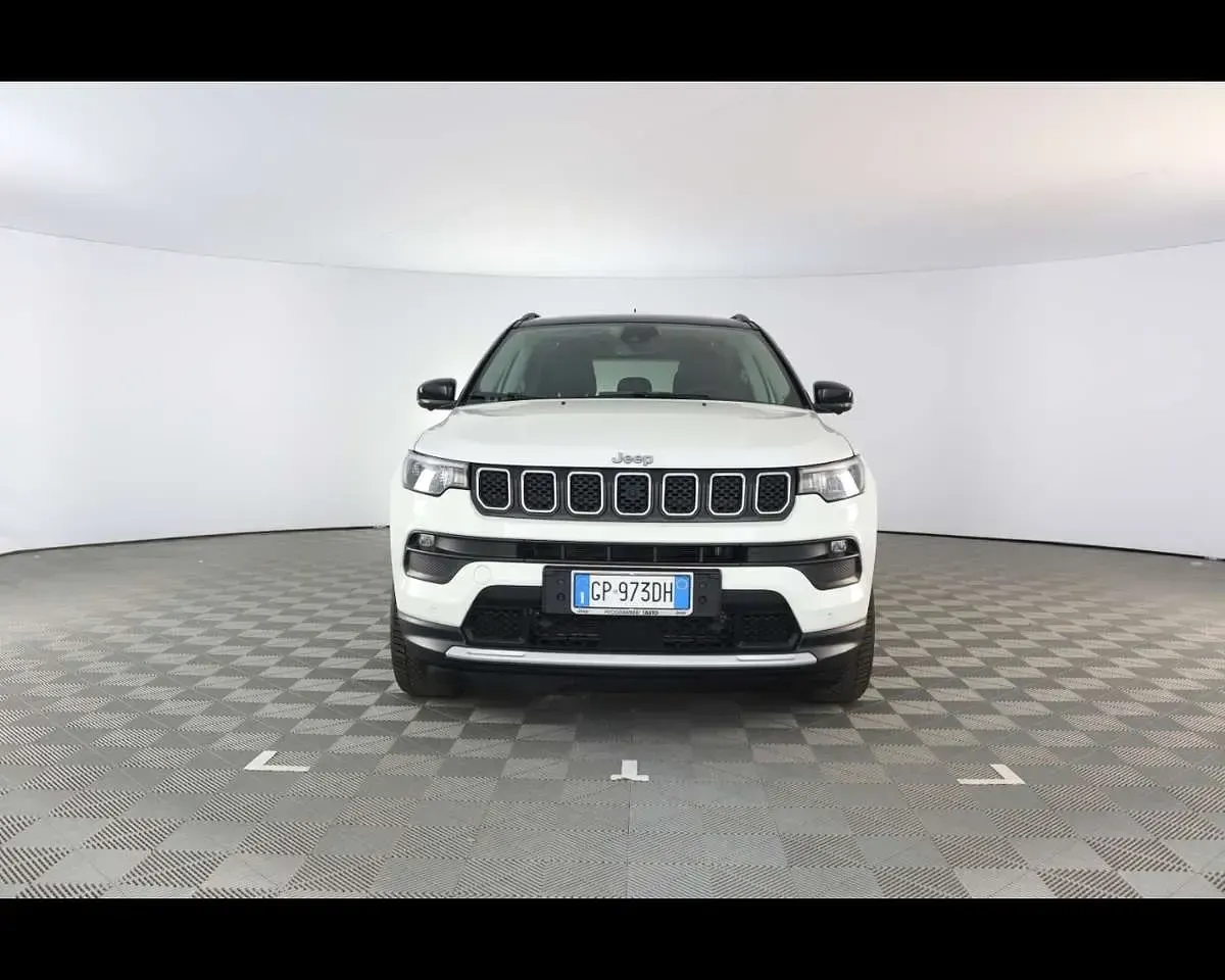 Usata Jeep Compass Limited 131 CV (96 kW) 2023 Bianco ghiaccio met + tetto ne SUV