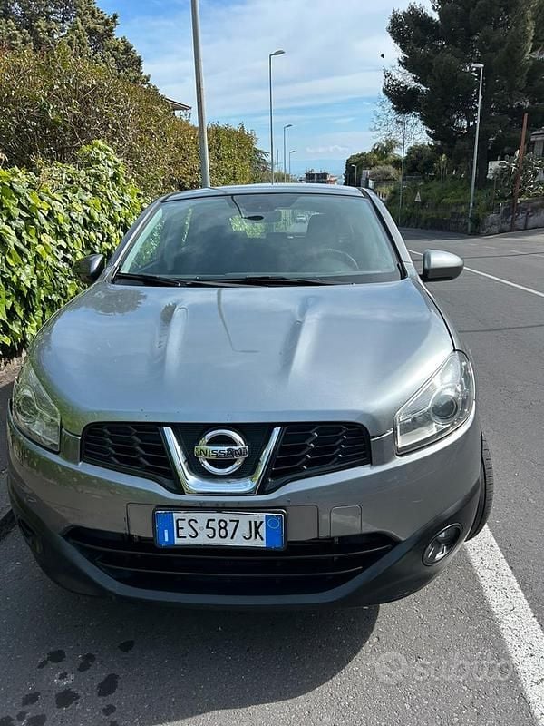 Usata Nissan Qashqai 131 CV (96 kW) 2014 Grigio SUV