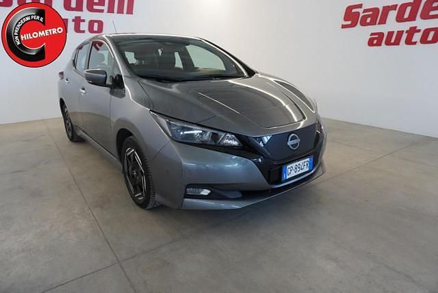 Usata Nissan Leaf Acenta 80 kW (109 CV) 2023 Grigio Utilitaria