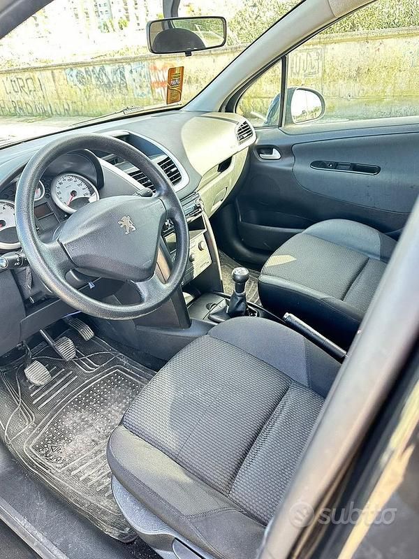 Usata Peugeot 207 Sport 70 CV (51 kW) 2010 Nero Berlina
