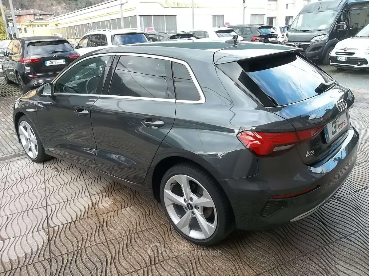 Usata Audi A3 116 CV (85 kW) 2022 Grigio Berlina