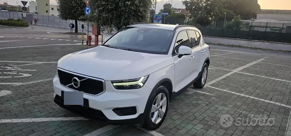 Usata Volvo XC40 150 CV (110 kW) 2018 Bianco SUV