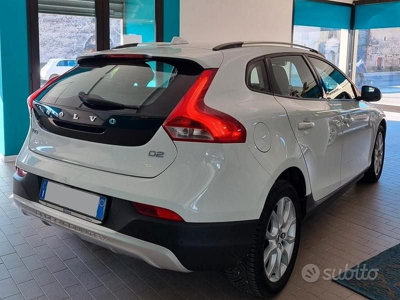 Usata Volvo V40 CC Business Edition 120 CV (88 kW) 2018 Bianco Station wagon