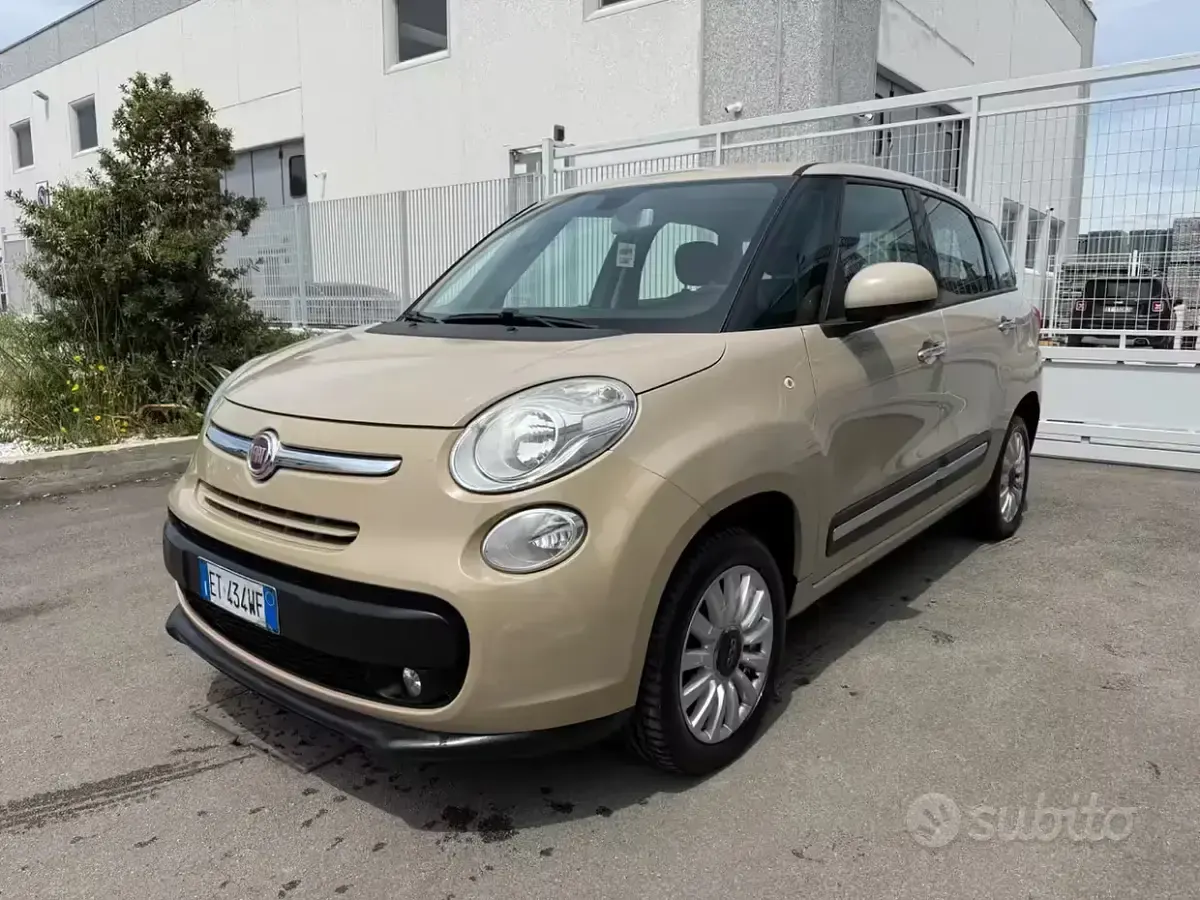 Usata Fiat 500L Living 80 CV (58 kW) 2014 Beige Monovolume