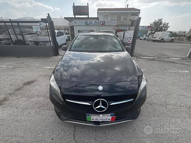 Usata Mercedes A160 90 CV (66 kW) 2017 Nero Berlina