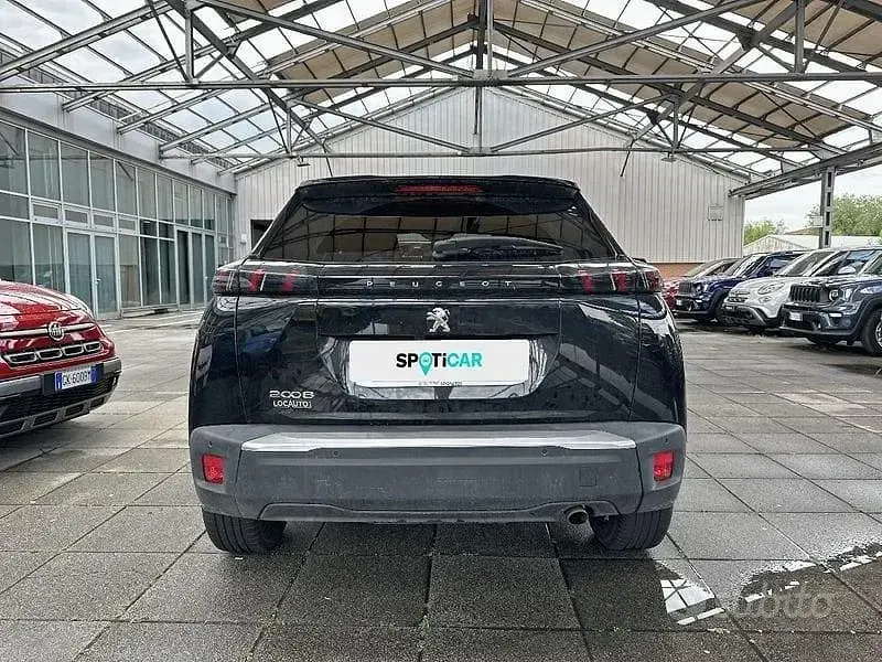 Usata Peugeot 2008 Allure 102 CV (75 kW) 2023 Nero SUV
