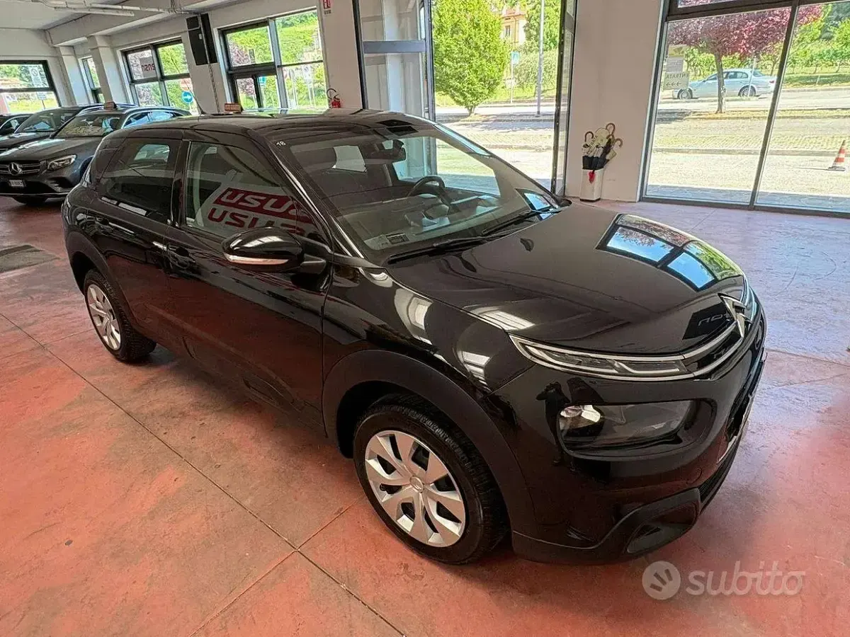 Usata Citroën C4 Cactus 102 CV (75 kW) 2020 Nero Utilitaria