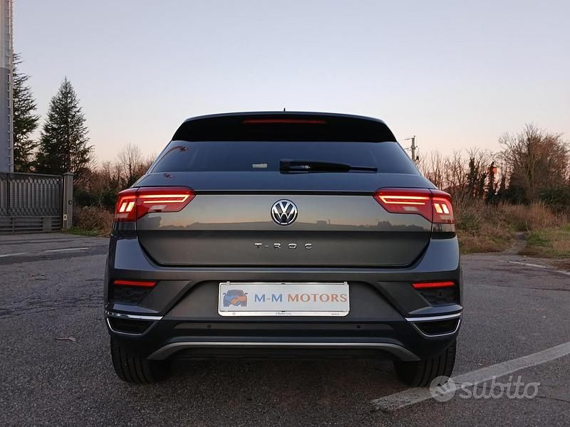 Usata VW T-Roc Style 150 CV (110 kW) 2019 Grigio SUV