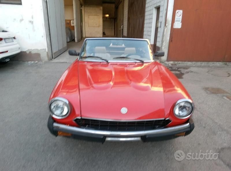 Usata Fiat 124 Spider 119 CV (87 kW) 1982 Rosso Cabrio