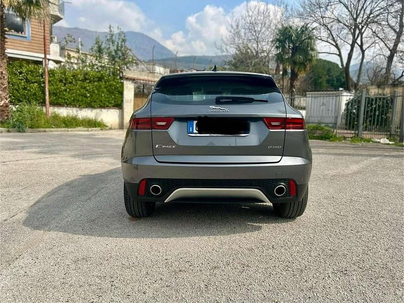 Usata Jaguar E-Pace 150 CV (110 kW) 2020 Grigio boreale SUV