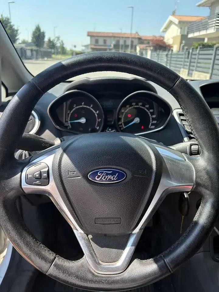 Usata Ford Fiesta Titanium 60 CV (44 kW) 2014 Other Utilitaria