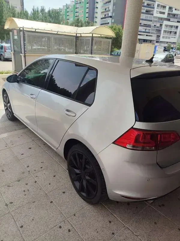 Usata VW Golf VII Highline 110 CV (80 kW) 2016 Berlina
