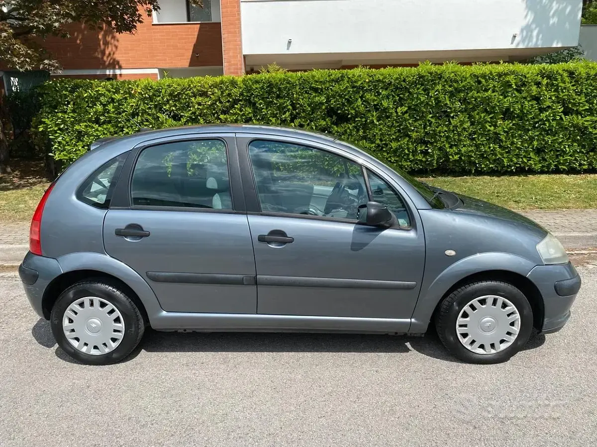 Gebraucht Citroën C3 60 PS (44 kW) 2004 Grau Limousine